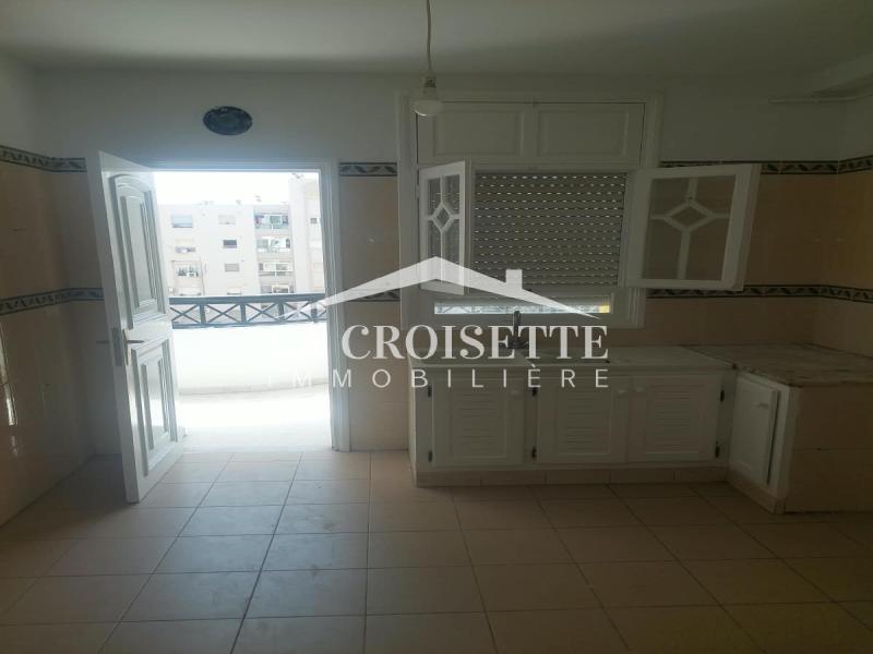 Appartement S+4 à Ain Zaghouan Nord